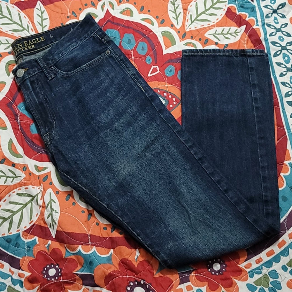 American Eagle Outfitters dark blue jeans